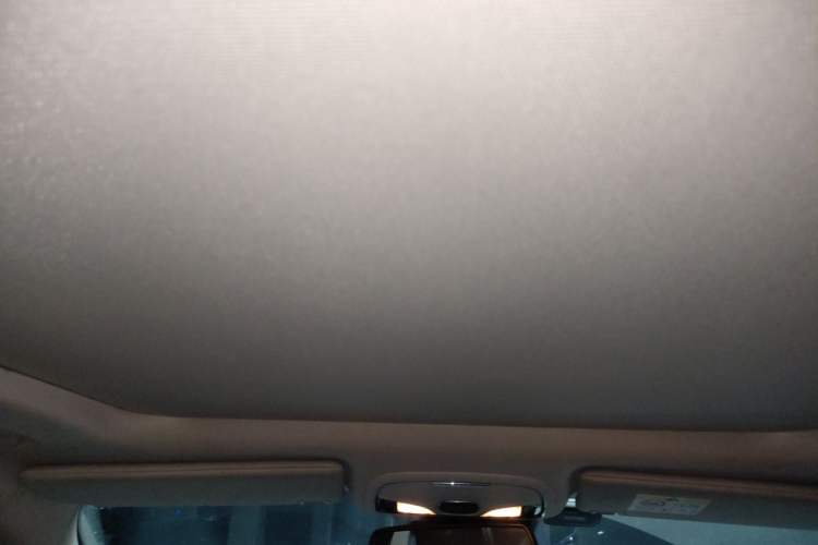 Used Jeep Cherokee 2014 2.4L Elite Edition Headliner
