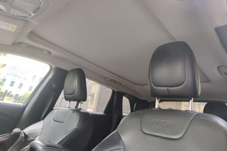 Used Jeep Cherokee 2014 2.4L Luxury Edition Headliner