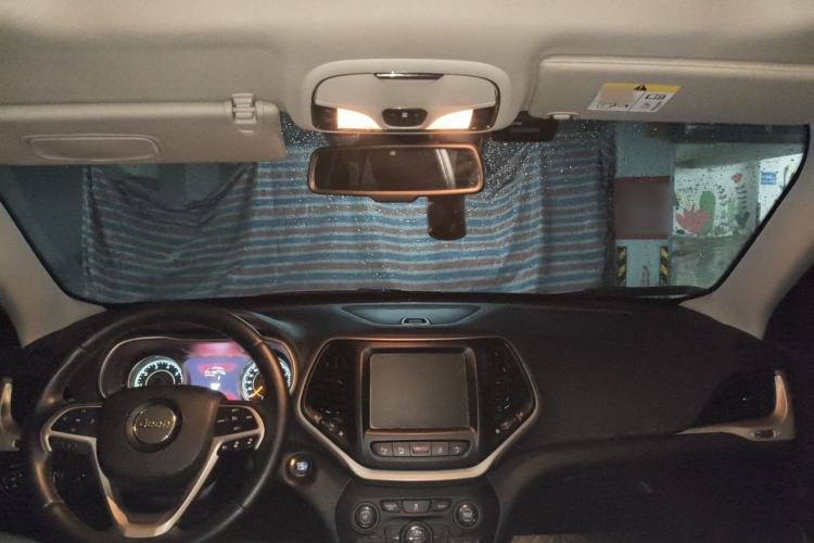 Used Jeep Cherokee 2014 2.4L Luxury Edition Headliner