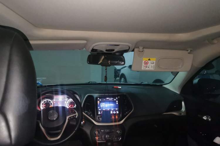 Used Jeep Cherokee 2014 2.4L Luxury Edition Headliner