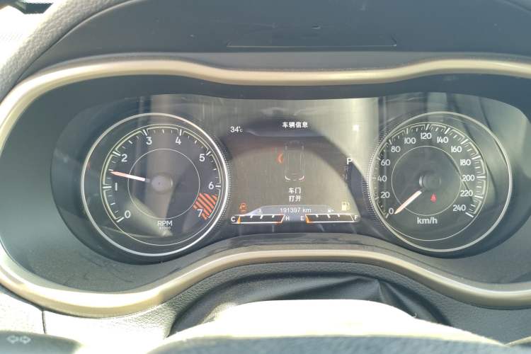 Used Jeep Cherokee 2014 2.4L Luxury Edition Instrument Cluster