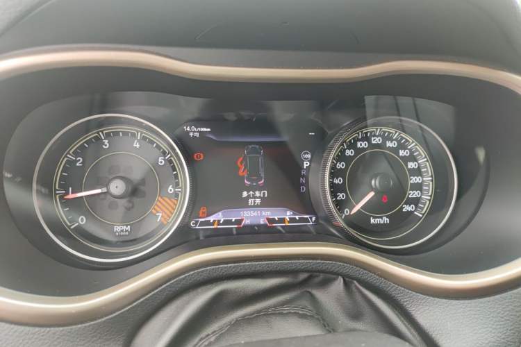 Used Jeep Cherokee 2014 2.4L Luxury Edition Instrument Cluster