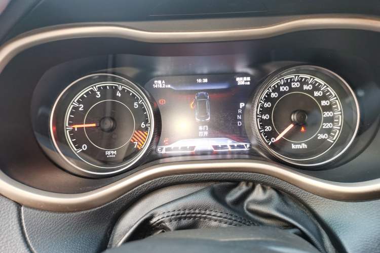 Used Jeep Cherokee 2014 2.4L Luxury Edition Instrument Cluster