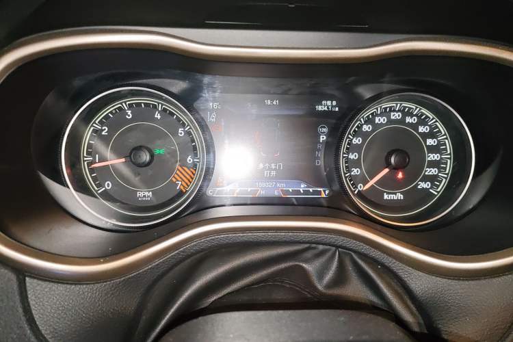 Used Jeep Cherokee 2014 2.4L Luxury Edition Instrument Cluster