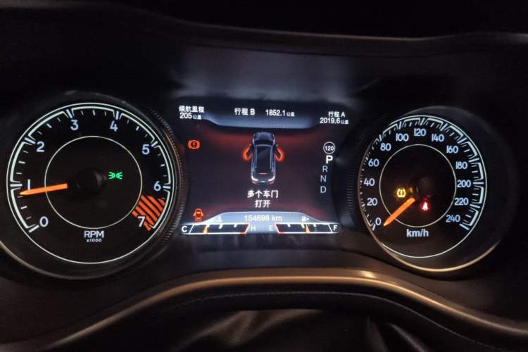 Used Jeep Cherokee 2014 2.4L Luxury Edition Instrument Cluster