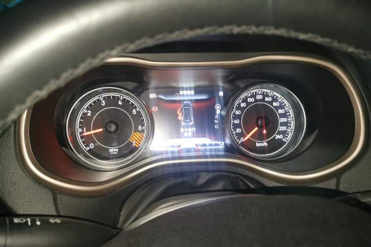 Used Jeep Cherokee 2014 2.4L Luxury Edition Instrument Cluster