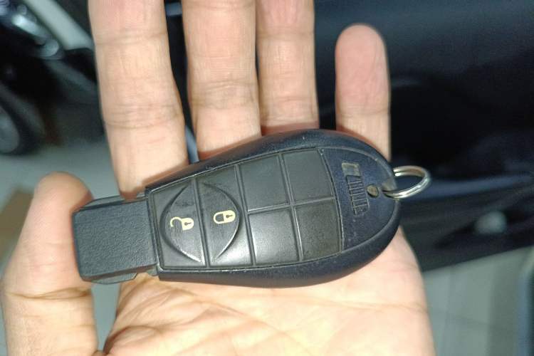 Used Jeep Cherokee 2014 2.4L Urban Edition Interior 1