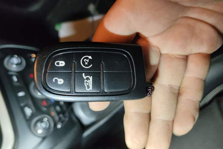 Used Jeep Cherokee 2014 2.4L Luxury Edition Interior 1