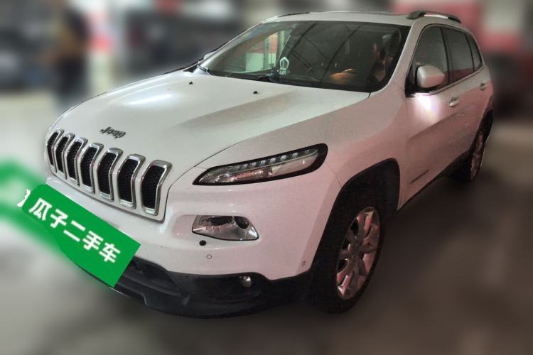 Used Jeep Cherokee 2014 2.4L Luxury Edition Guazi used car, China used car export, Used car for sale, Used cars, Cheapest cars for sale