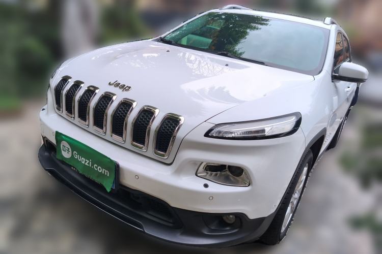 Used Jeep Cherokee 2014 2.4L Luxury Edition Guazi used car, China used car export, Used car for sale, Used  cars, Cheapest cars for sale