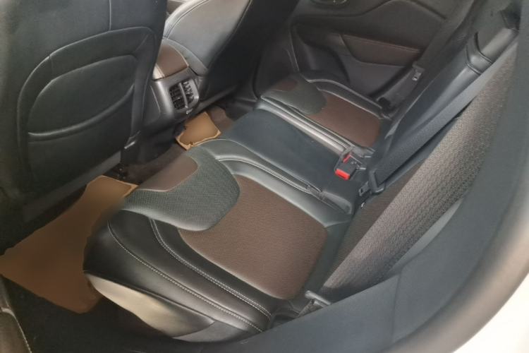 Used Jeep Cherokee 2014 2.4L Elite Edition Left Rear Seat