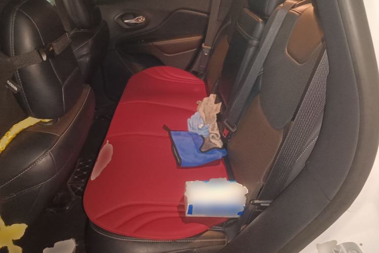Used Jeep Cherokee 2014 2.4L Elite Edition Left Rear Seat