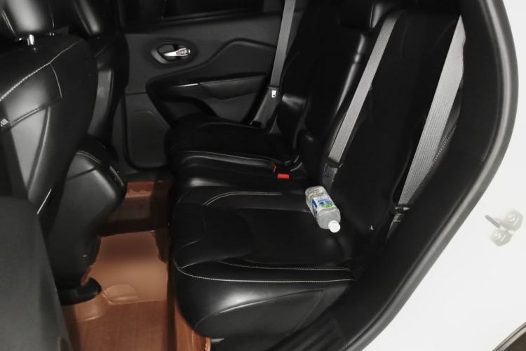 Used Jeep Cherokee 2014 2.4L Urban Edition Left Rear Seat