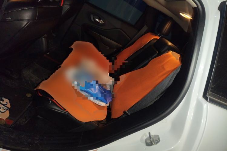 Used Jeep Cherokee 2014 2.4L Luxury Edition Left Rear Seat