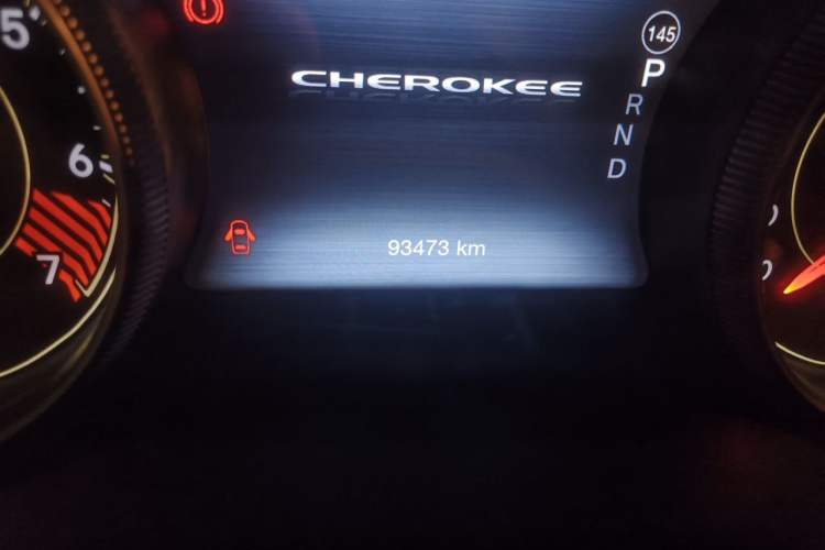 Used Jeep Cherokee 2014 2.4L Elite Edition Odometer Close Up