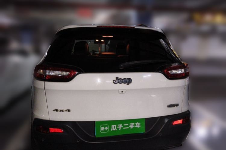 Used Jeep Cherokee 2014 2.4L Luxury Edition Rear