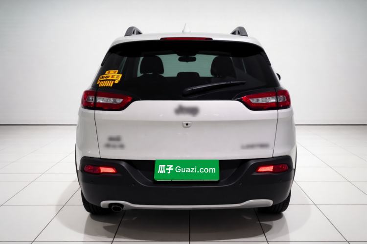 Used Jeep Cherokee 2014 2.4L Luxury Edition Rear