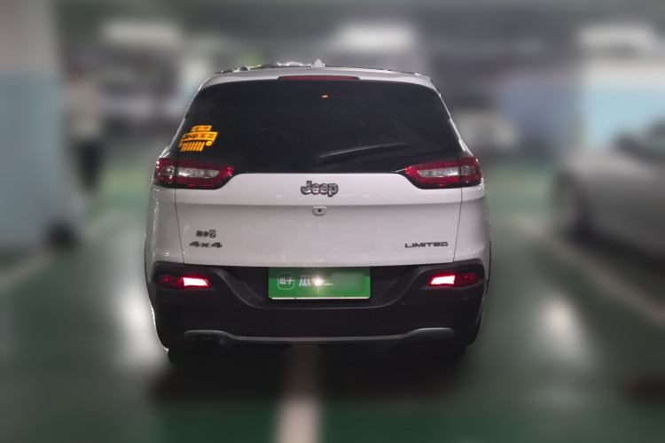 Used Jeep Cherokee 2014 2.4L Luxury Edition Rear