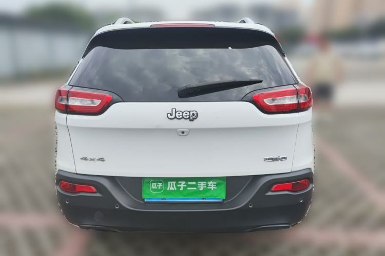 Used Jeep Cherokee 2014 2.4L Luxury Edition Rear