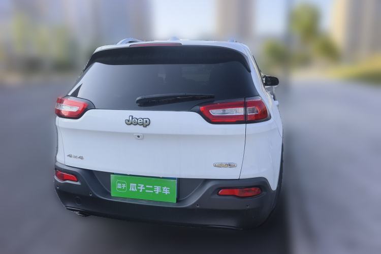 Used Jeep Cherokee 2014 2.4L Luxury Edition Rear