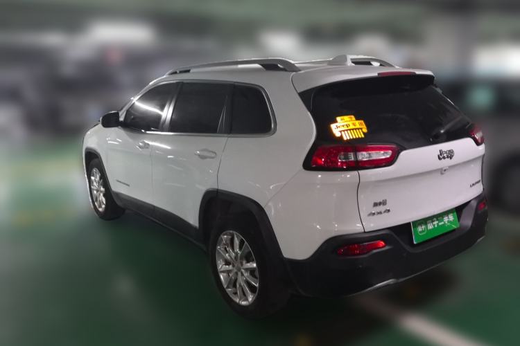 Used Jeep Cherokee 2014 2.4L Luxury Edition Rear Left 45 Deg