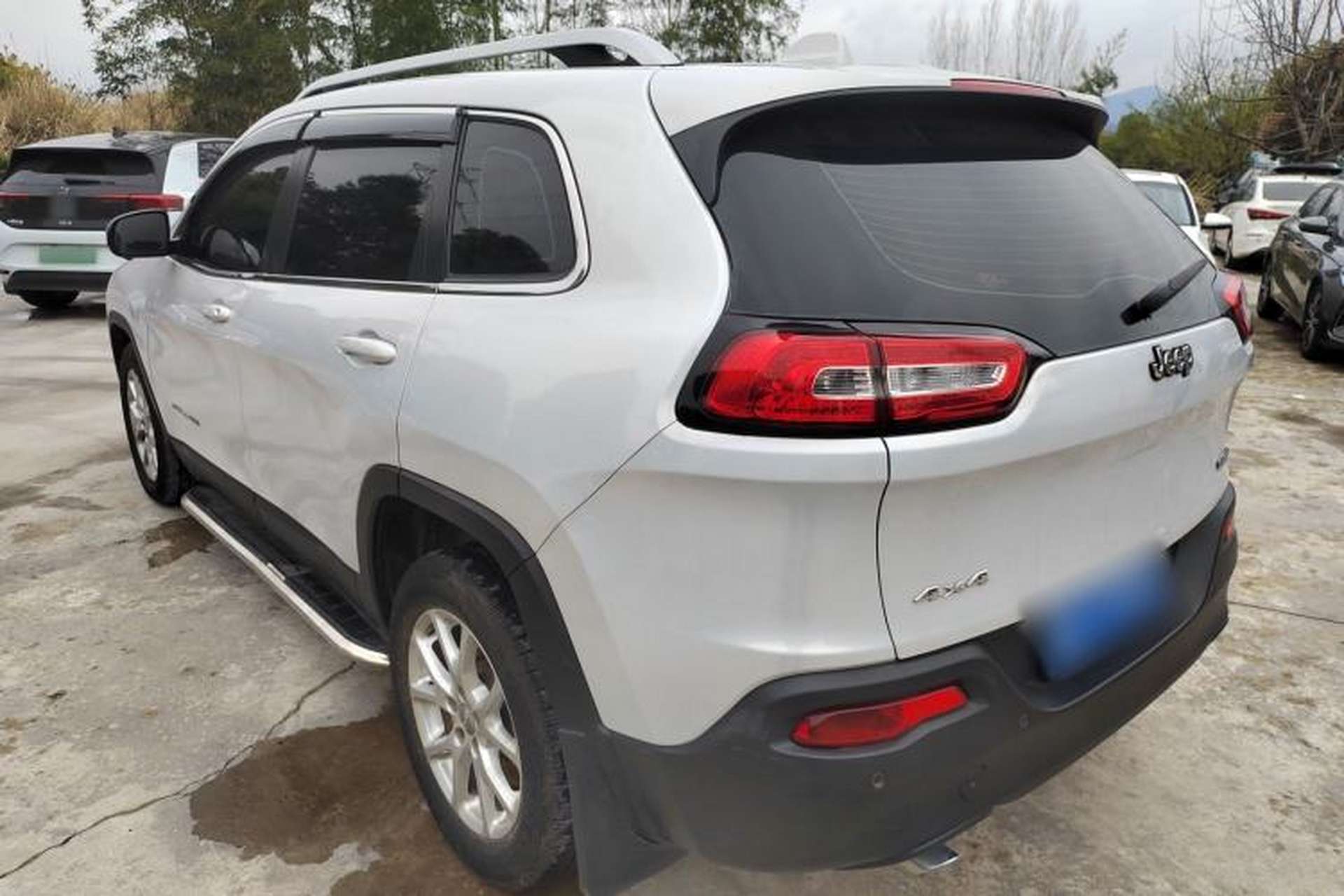 Used Jeep Cherokee 2014 2.4L Urban Edition Rear Left 45 Deg