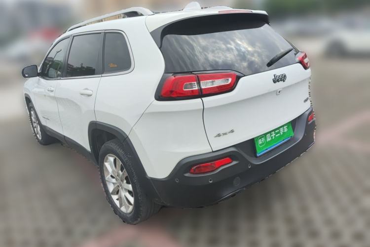 Used Jeep Cherokee 2014 2.4L Luxury Edition Rear Left 45 Deg