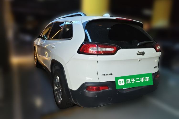 Used Jeep Cherokee 2014 2.4L Luxury Edition Rear Left 45 Deg