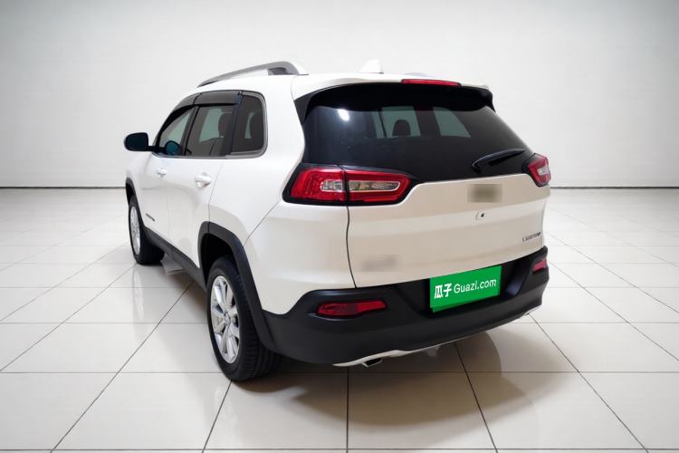 Used Jeep Cherokee 2014 2.4L Elite Edition Rear Left 45 Deg