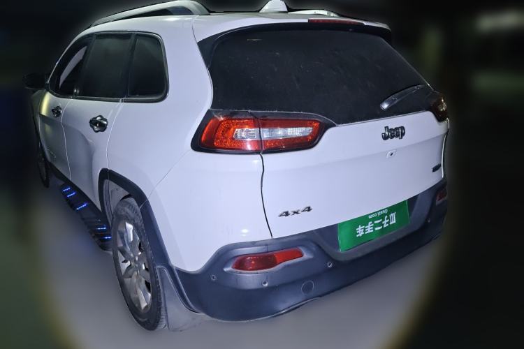 Used Jeep Cherokee 2014 2.4L Luxury Edition Rear Left 45 Deg