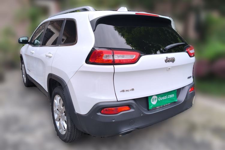 Used Jeep Cherokee 2014 2.4L Luxury Edition Rear Left 45 Deg