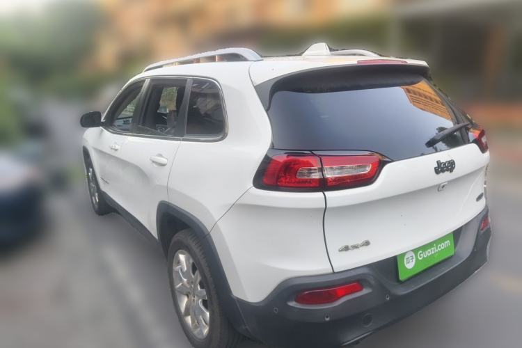 Used Jeep Cherokee 2014 2.4L Luxury Edition Rear Left 45 Deg