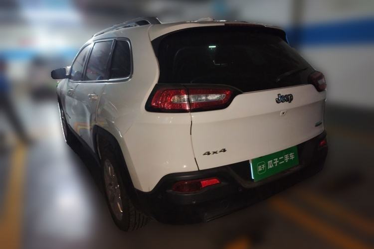 Used Jeep Cherokee 2014 2.4L Luxury Edition Rear Left 45 Deg