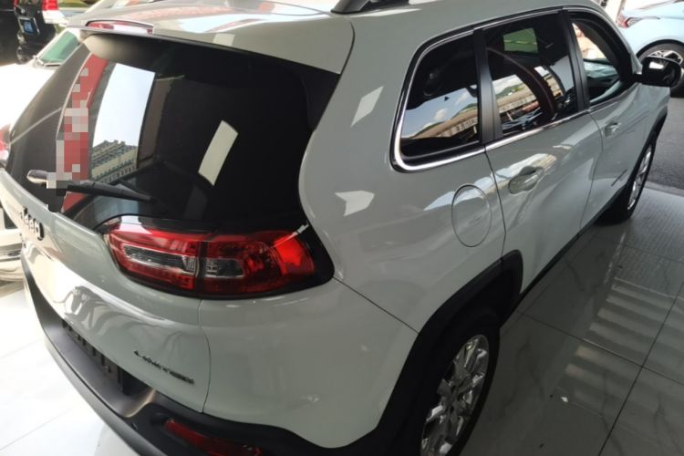 Used Jeep Cherokee 2014 2.4L Elite Edition Rear Right 45 Deg
