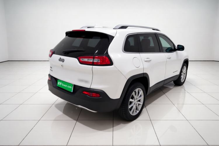 Used Jeep Cherokee 2014 2.4L Luxury Edition Rear Right 45 Deg