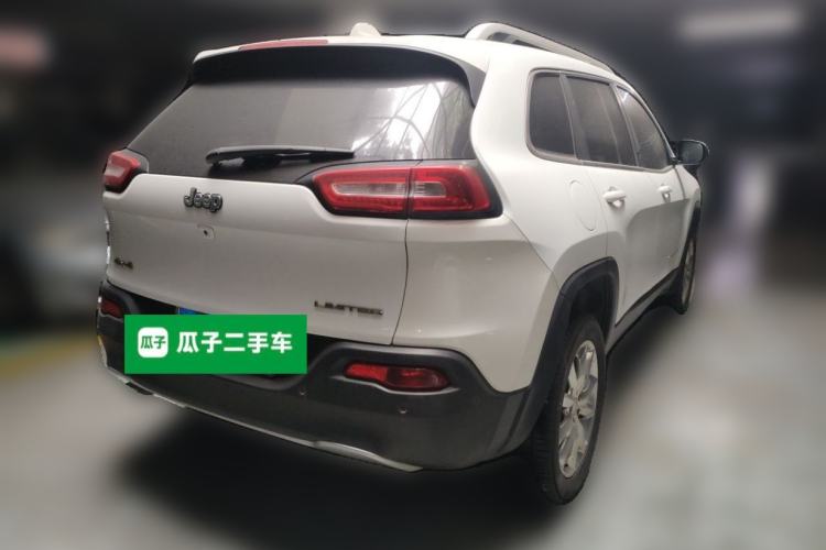 Used Jeep Cherokee 2014 2.4L Elite Edition Rear Right 45 Deg