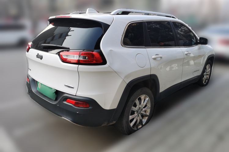 Used Jeep Cherokee 2014 2.4L Luxury Edition Rear Right 45 Deg