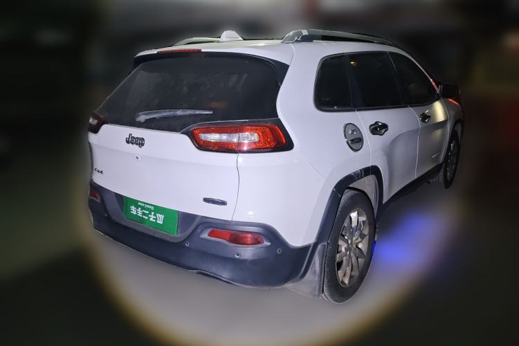 Used Jeep Cherokee 2014 2.4L Luxury Edition Rear Right 45 Deg