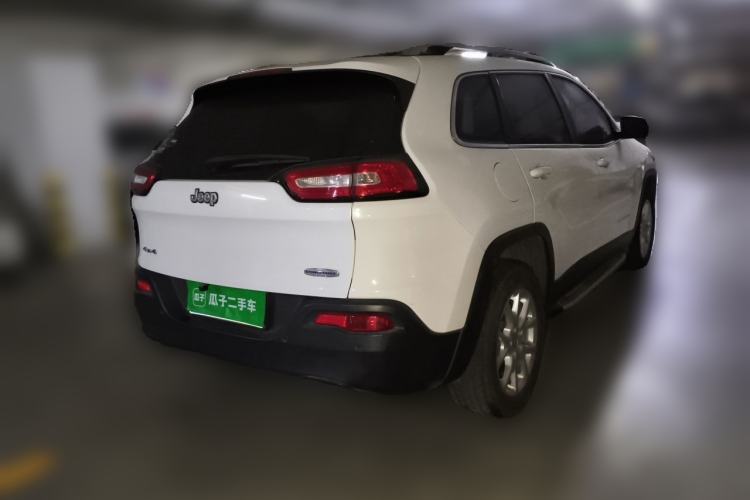 Used Jeep Cherokee 2014 2.4L Urban Edition Rear Right 45 Deg