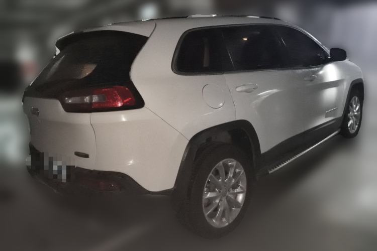 Used Jeep Cherokee 2014 2.4L Luxury Edition Rear Right 45 Deg