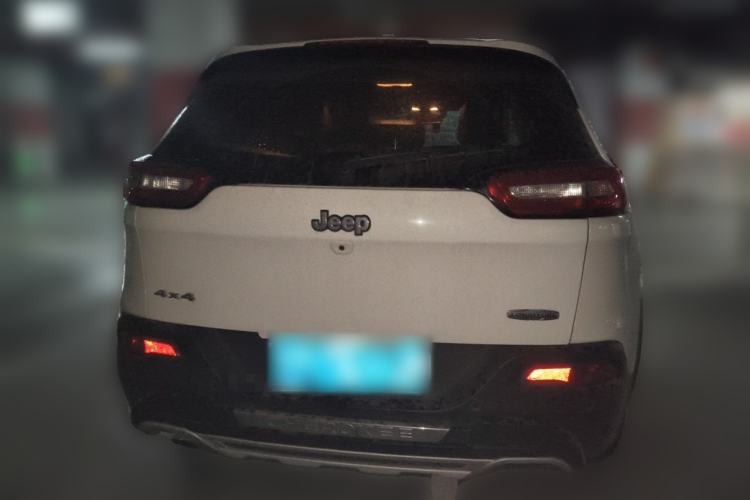 Used Jeep Cherokee 2014 2.4L Luxury Edition Rear