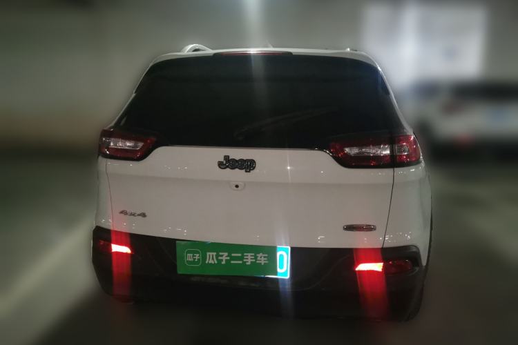 Used Jeep Cherokee 2014 2.4L Luxury Edition Rear