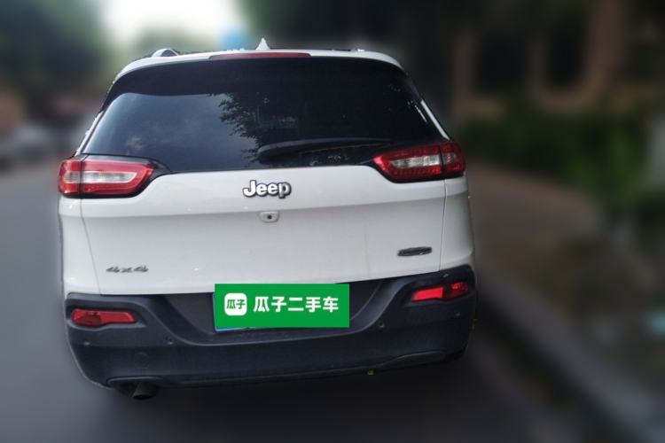 Used Jeep Cherokee 2014 2.4L Luxury Edition Rear