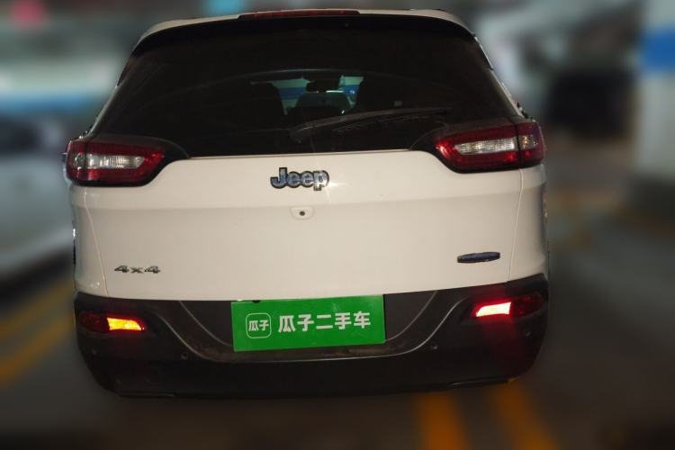 Used Jeep Cherokee 2014 2.4L Luxury Edition Rear