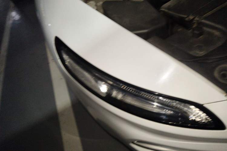 Used Jeep Cherokee 2014 2.4L Luxury Edition Right Front Headlight