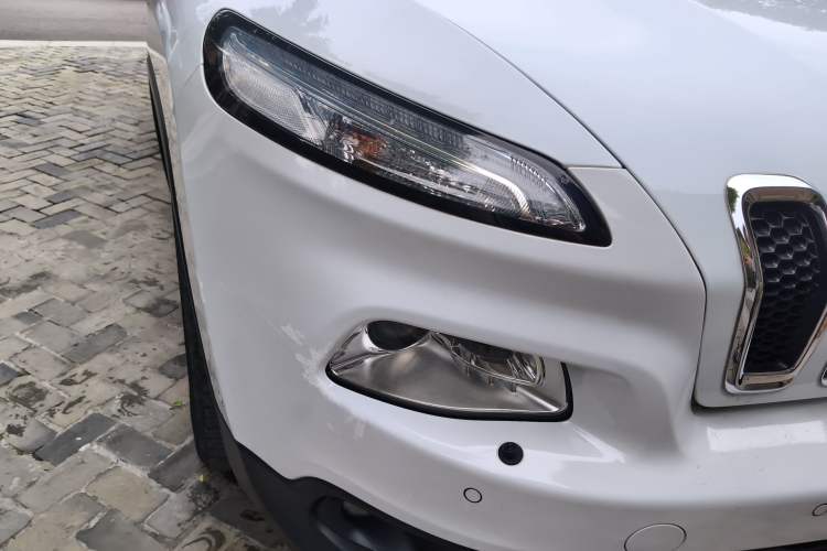 Used Jeep Cherokee 2014 2.4L Luxury Edition Right Front Headlight