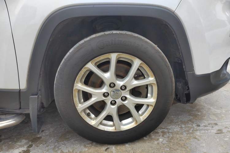 Used Jeep Cherokee 2014 2.4L Urban Edition Right Rear Wheel Hub