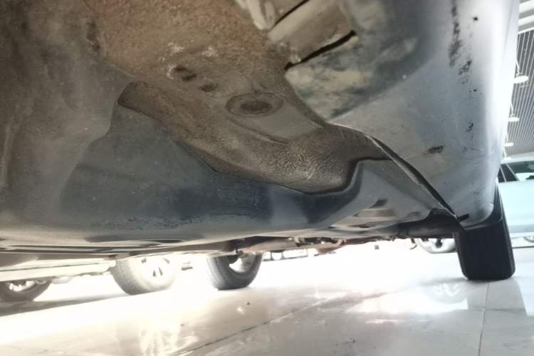 Used Jeep Cherokee 2014 2.4L Elite Edition Right Side Sill