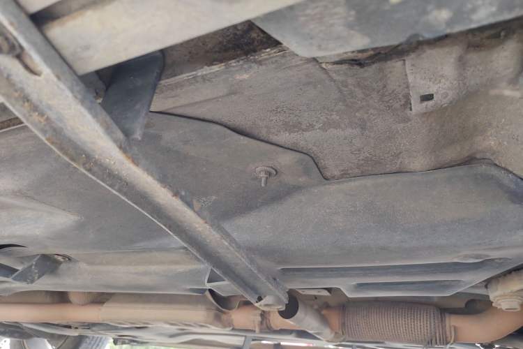 Used Jeep Cherokee 2014 2.4L Urban Edition Right Side Sill
