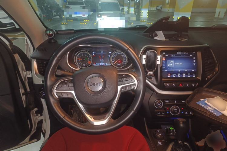 Used Jeep Cherokee 2014 2.4L Elite Edition Steering Wheel